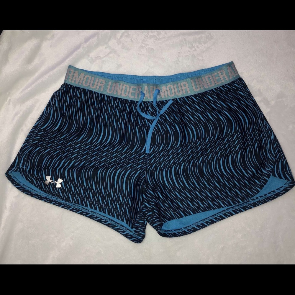 Under armor sporty shorts